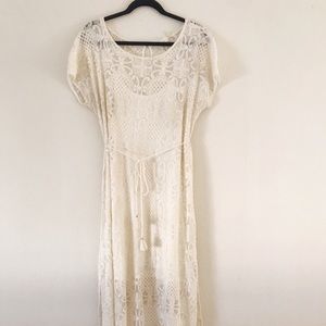 Anthropologie Lilka Bellflower Cream Maxi Dress